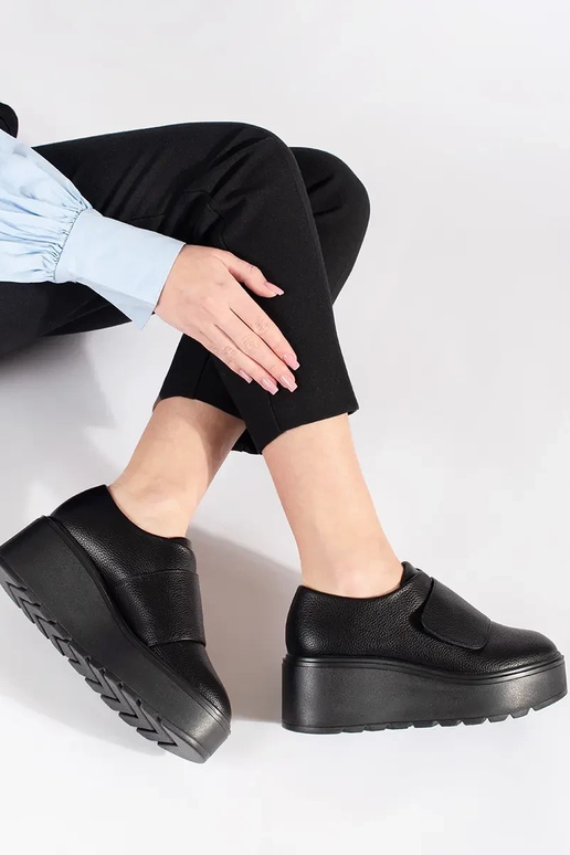 Chaussures sur plateforme couleur noire