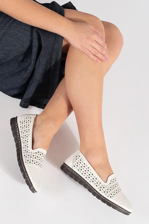 Derbies ajourées blanches