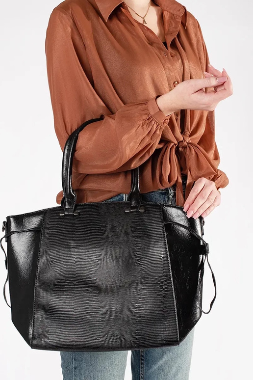 Grand sac noir avec bandoulière...