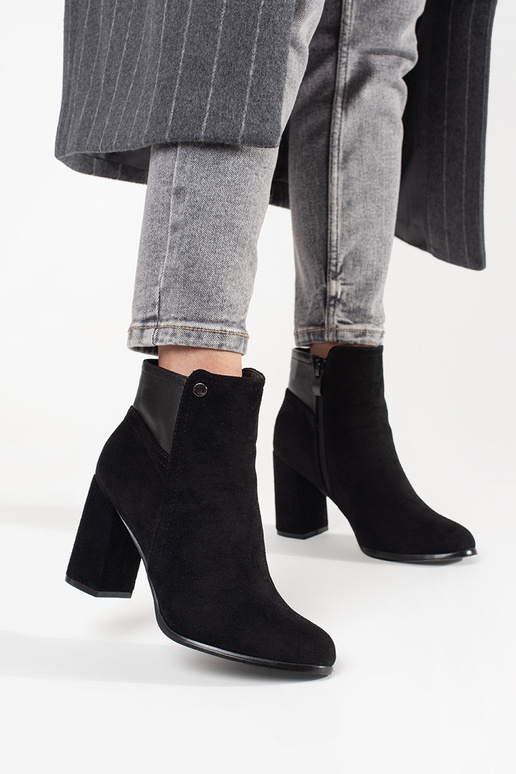 bottines en daim noires