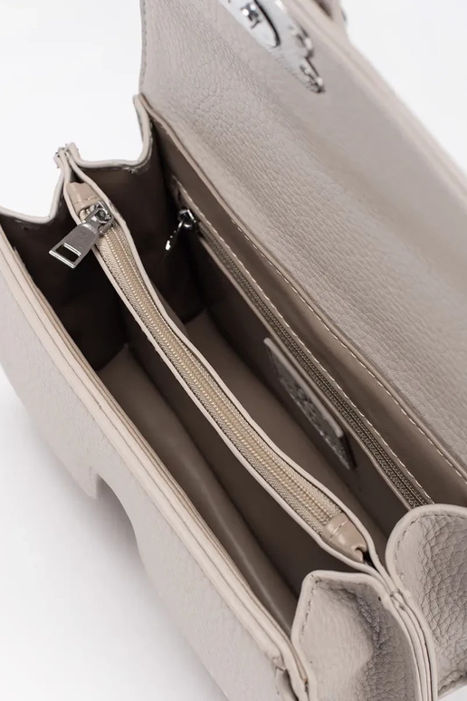 Elfenbeinfarbene kleine... Elfenbeinfarbene kleine...