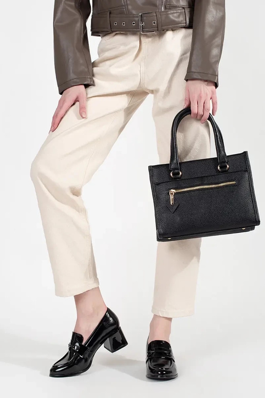 Sac avec fermeture éclair couleur noire Sac avec fermeture éclair couleur noire