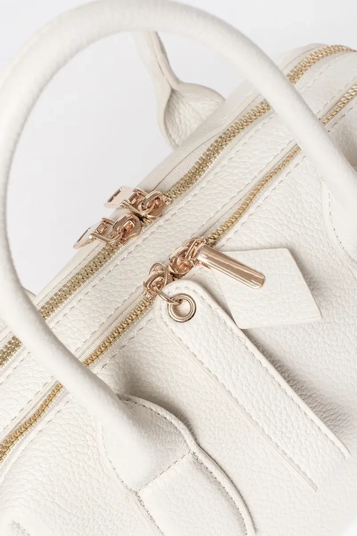 Helle sandfarbene Damenhandtasche