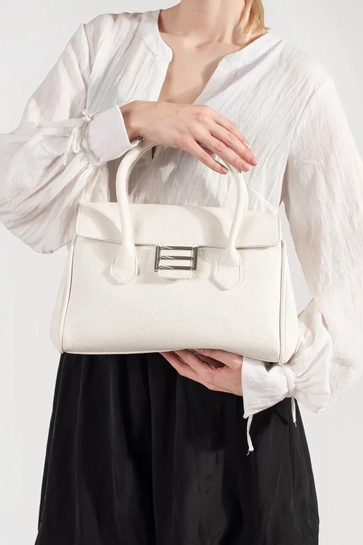 Graue Damenhandtasche mit Riemen