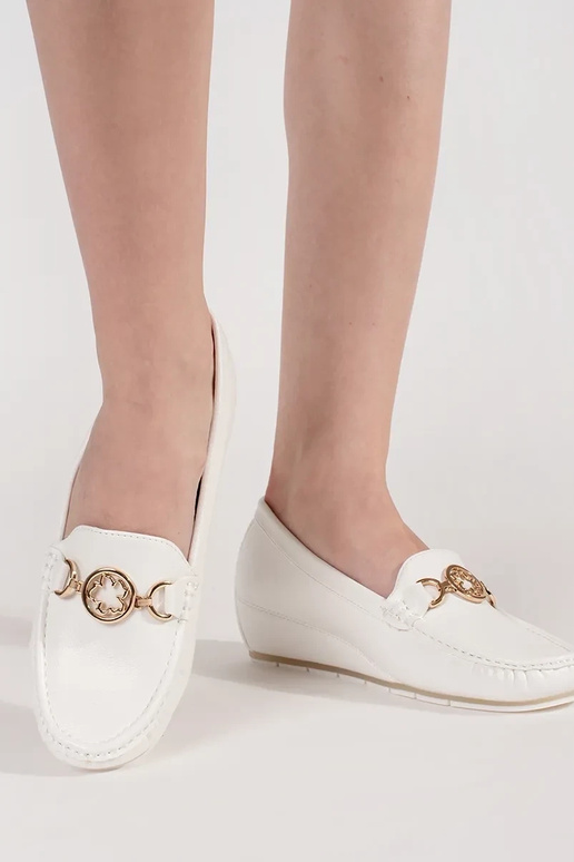 Mocassins à talon wedge blancs avec... Mocassins à talon wedge blancs avec...