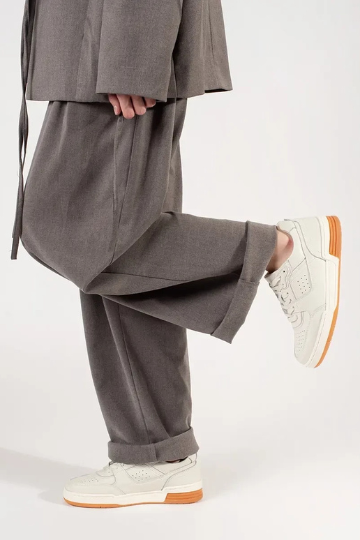 Weiße Sneakers, Modellschuhe mit Plateau