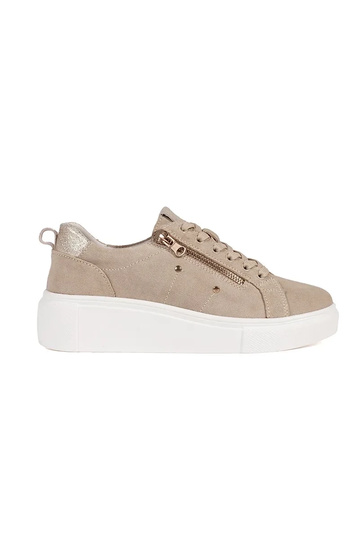 Zandkleurige sneakers model...