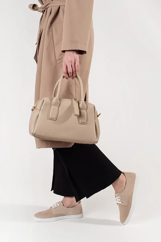 Sandfarbene Sportliche Schuhe aus...