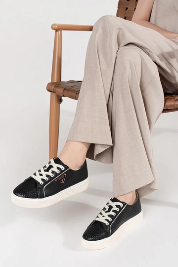 juodos spalvos pusbačiai su... 2