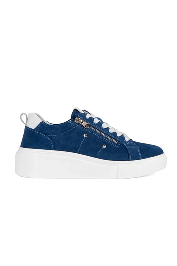 Blauwe sneakers model op...