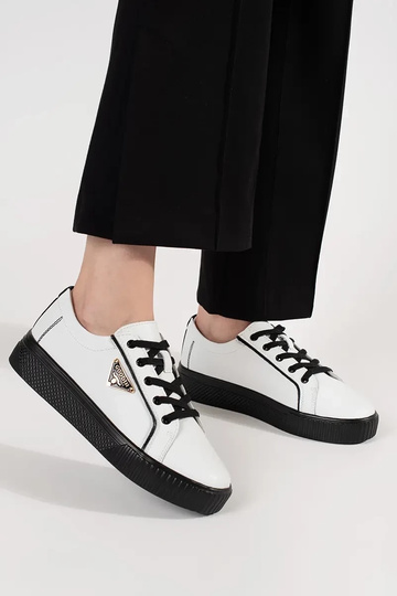 Leer witte kleur-zwarte... 2