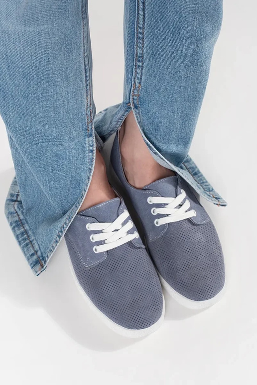 Chaussures ajourées en cuir naturel...