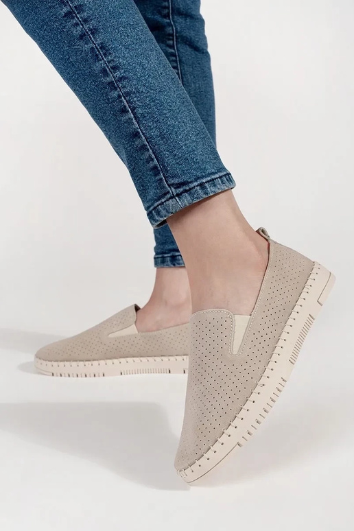 Mocassins en cuir beige léger Mocassins en cuir beige léger