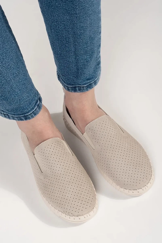 Mocassins en cuir beige léger Mocassins en cuir beige léger