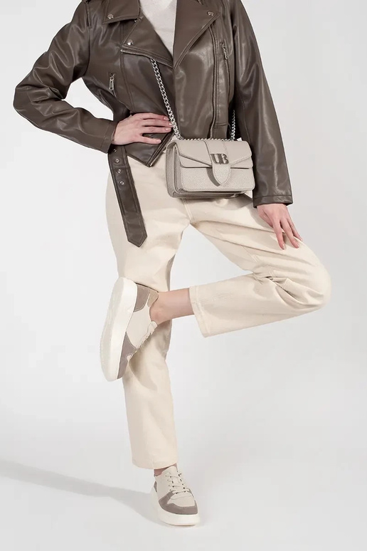 Zandkleurige leren sneakers met platform Zandkleurige leren sneakers met platform