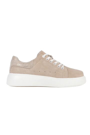 Zandkleurige leren sneakers...