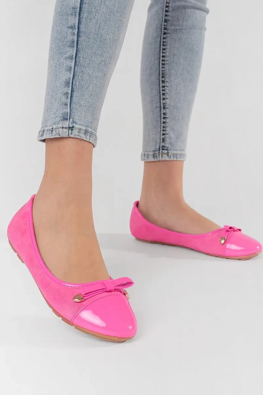 Rosa Ballerinas mit Lackleder und... Rosa Ballerinas mit Lackleder und...
