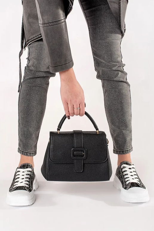 Zwarte kleine tas met gouden elementen