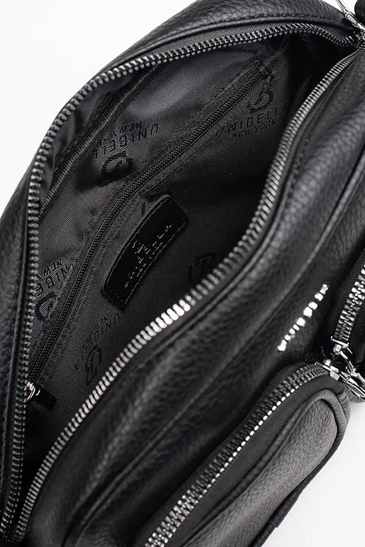 zwarte kleine tas met zakken