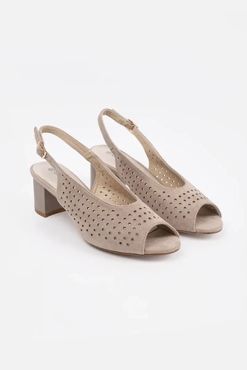 Sandales couleur sable à... 2