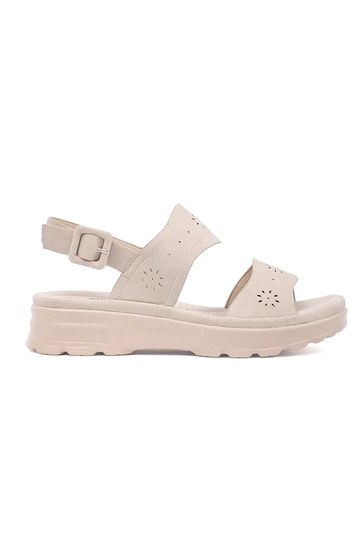 Ivoor kleurige sandalen...
