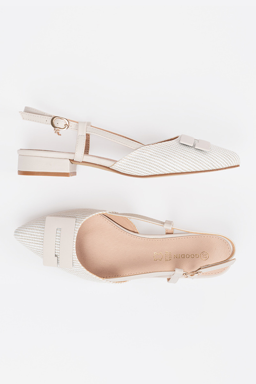 Witte sandalen met open hak