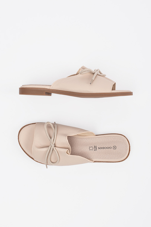 Beige slippers met bandje Beige slippers met bandje