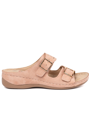 Sandalen op een lage...