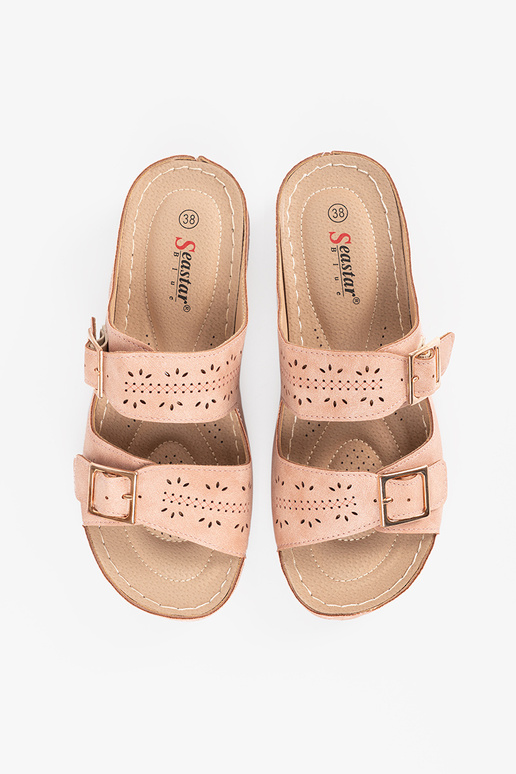 Sandalen op een lage plateau met... Sandalen op een lage plateau met...