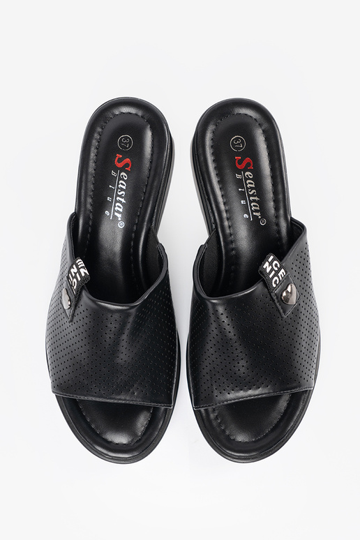 Gehaakte slippers met platform zwart Gehaakte slippers met platform zwart