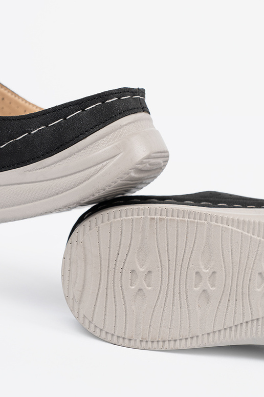 Comfortabele slippers met uitrusting...