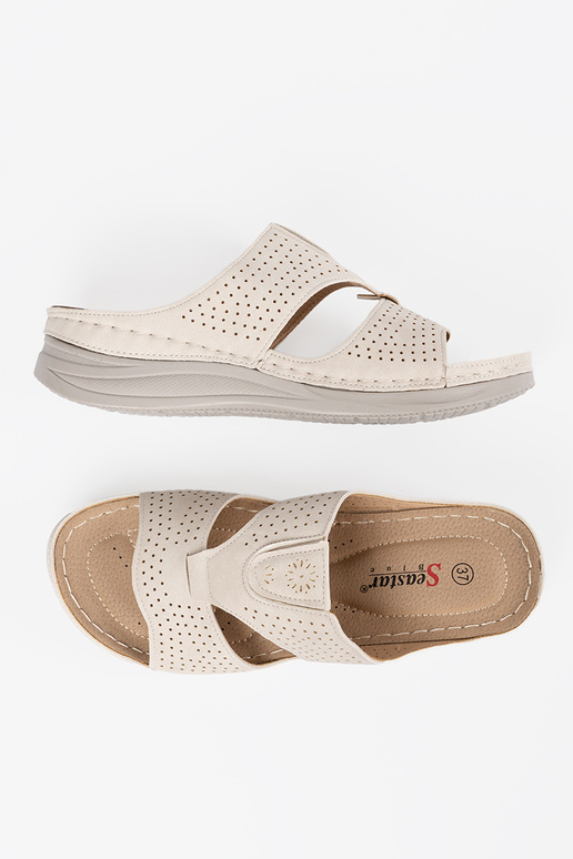 Comfortabele slippers met uitrusting...