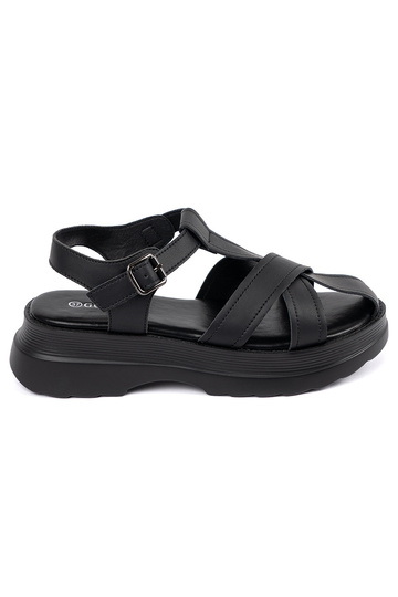 Zwarte sandalen op dikke zool