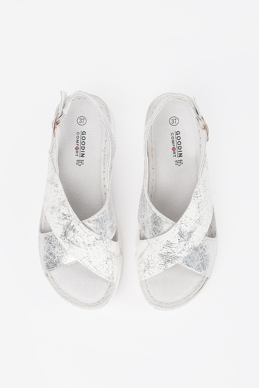 Flache Sandalen in Weiß