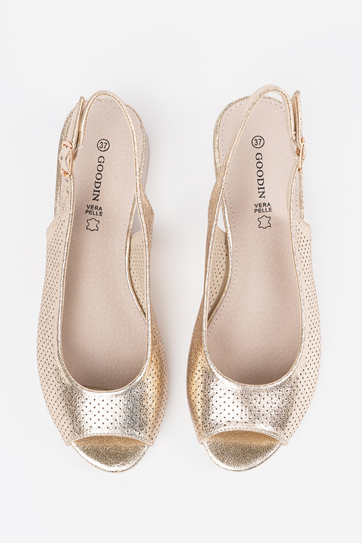 Sandales dorées ajourées pour femmes... Sandales dorées ajourées pour femmes...