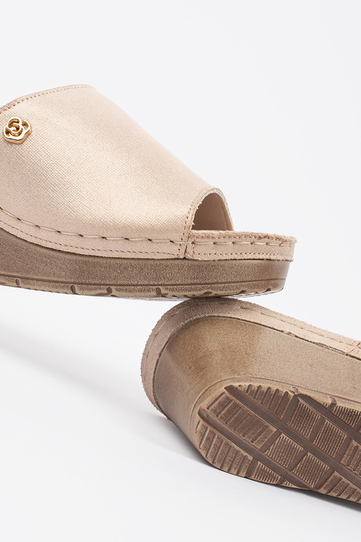 Chaussons dorés pour femmes à talon...