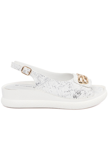 Weiße Sandalen mit...