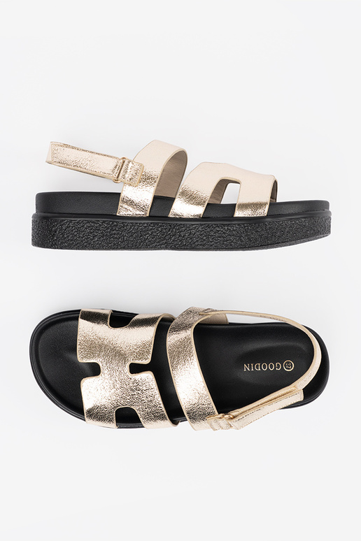 Klassische Sandalen mit Plattform in...