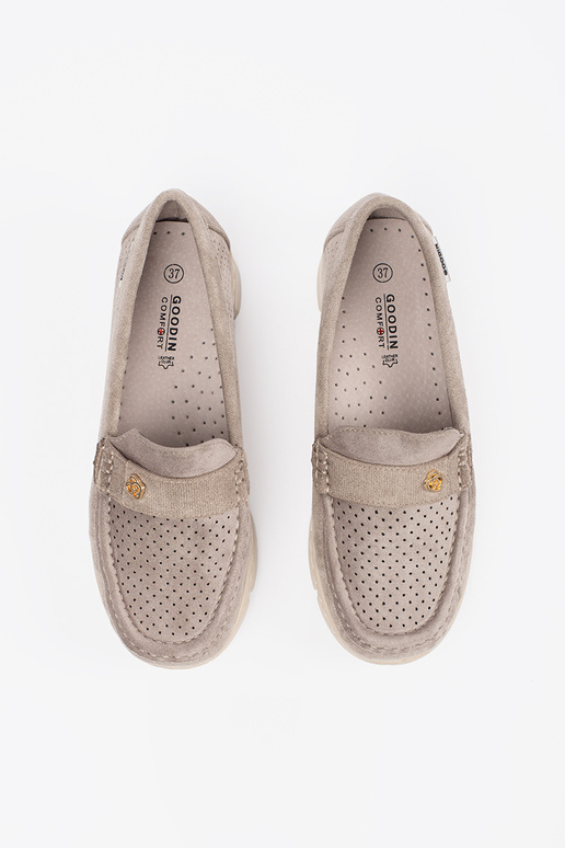 Sandfarbene Mokassins