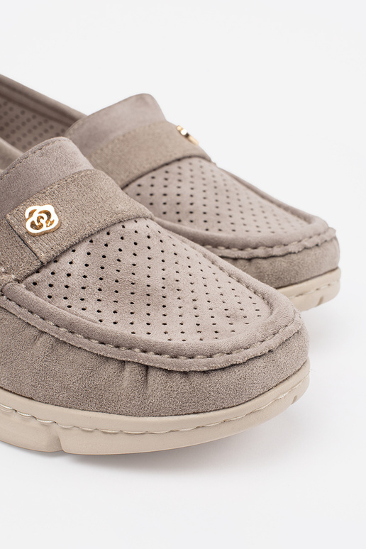 Sandfarbene Mokassins