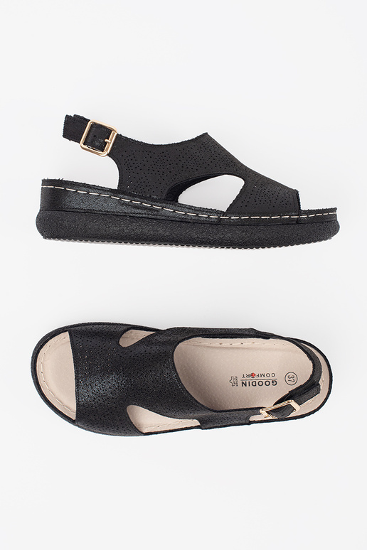 Sandales noires sur plateforme claire Sandales noires sur plateforme claire