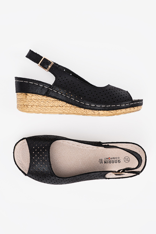 Zwarte opengewerkte sandalen