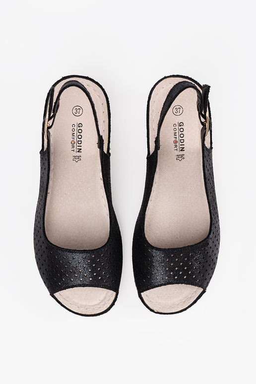 Zwarte opengewerkte sandalen