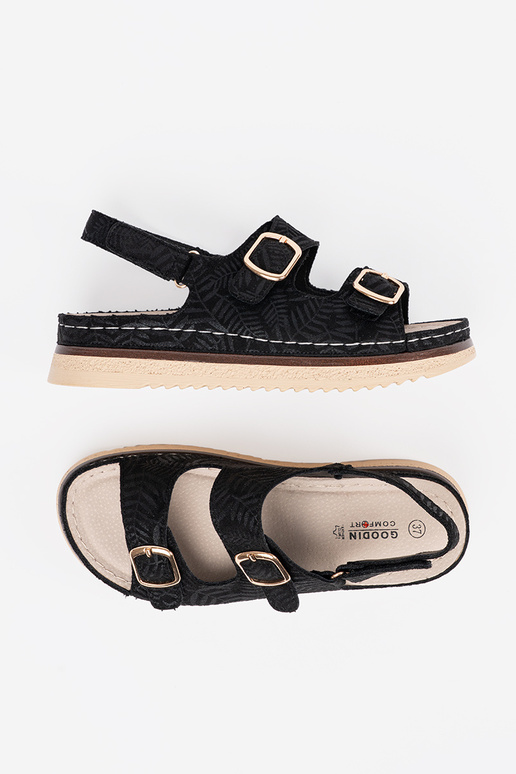 Sandales noires avec des éléments dorés Sandales noires avec des éléments dorés