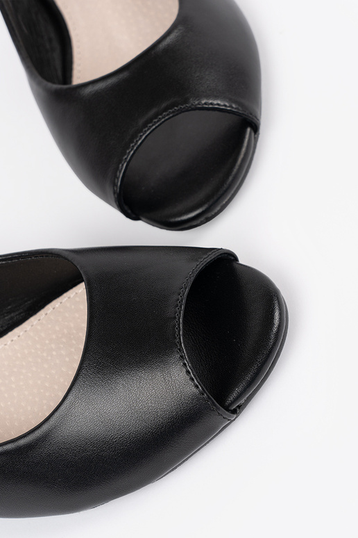 Sandales élégantes noires à petit talon