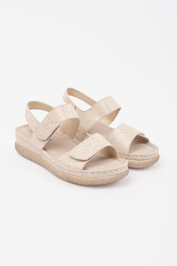 Ivoor kleurige sandalen... 2