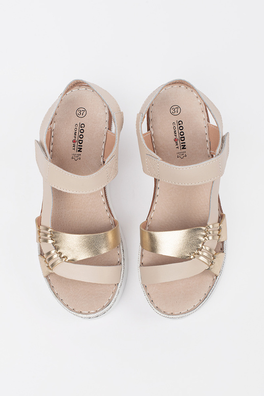 Sandales avec plateforme couleur...