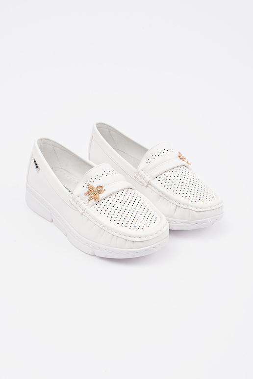 Elfenbeinfarbene durchbrochene Mokassins Elfenbeinfarbene durchbrochene Mokassins