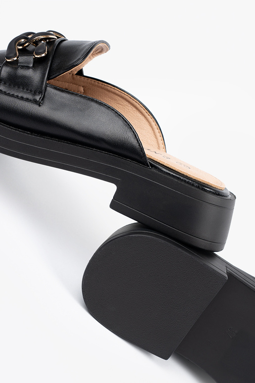 Chaussons noirs en simili cuir à...