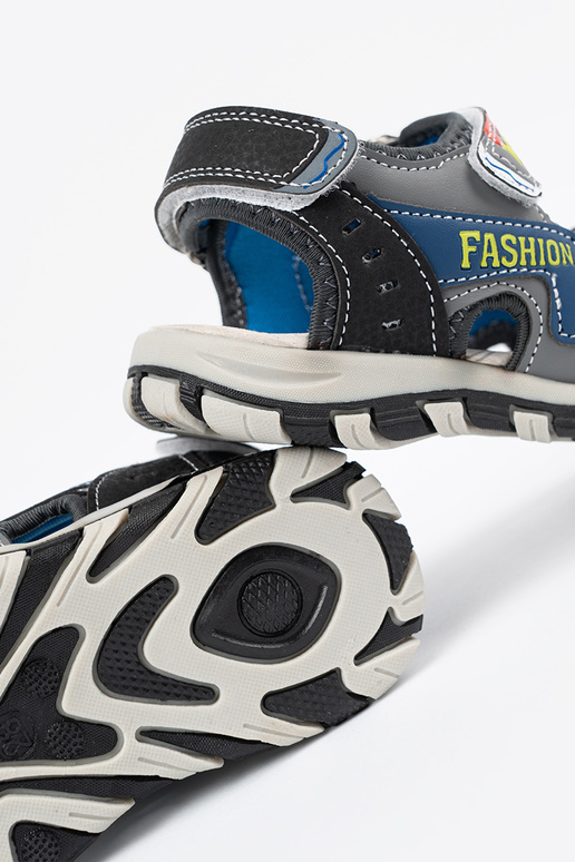 Blaue Jungen Sandalen